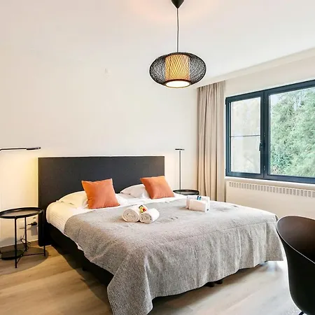 Ferienhaus Spacious And Beautifully Renovated Town House