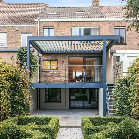 Spacious And Beautifully Renovated Town House Ferienhaus Brügge