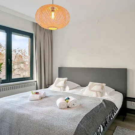 Spacious And Beautifully Renovated Town House * Brügge