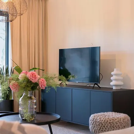 Spacious And Beautifully Renovated Town House Vakantiehuis *