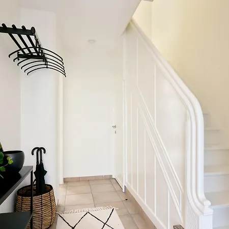 Spacious And Beautifully Renovated Town House Ferienhaus Brügge